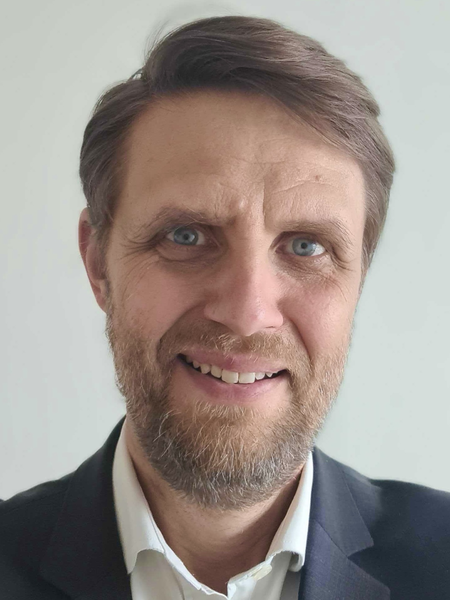 Stefan Tesici - Advisory Expert